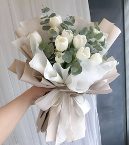 Elegance in White Bouquet