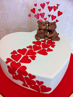 Hearts Led To Love Cake