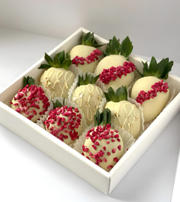 Lovely Chocolate Dipped Strawberries